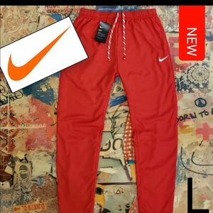Amazing pair of Nike pants!